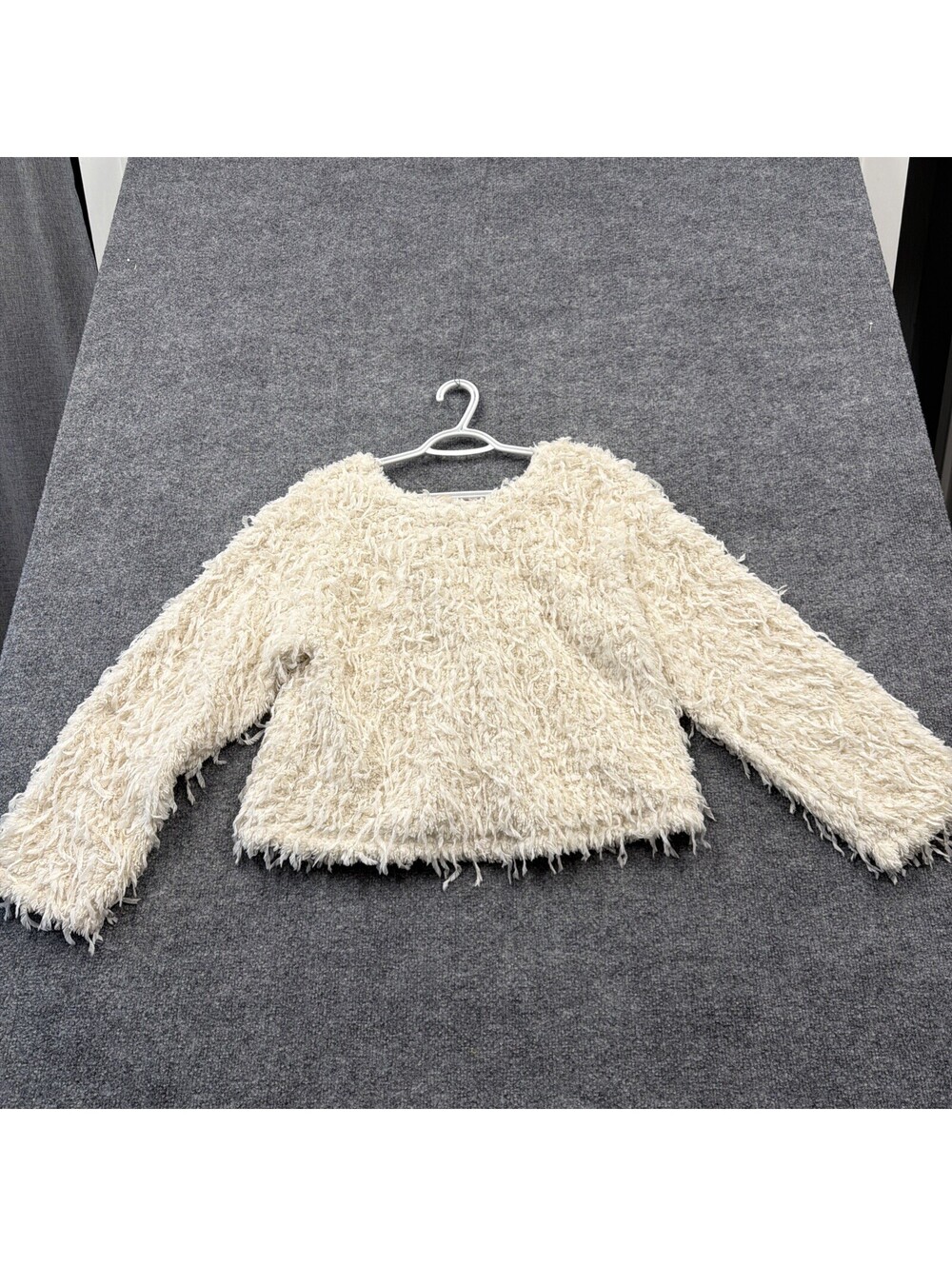 New In Fluffy Sweater With Feathers Beige/Ivory Size Medium Sweater Velvet Bow